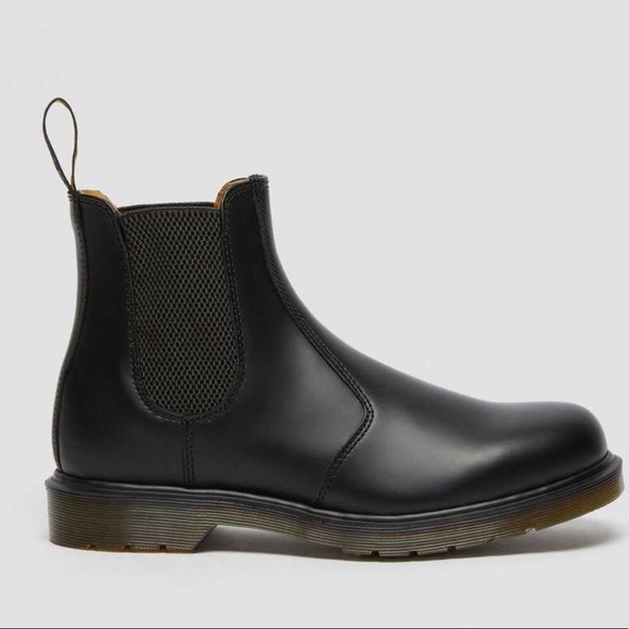 Dr. Martens Shoes - Doc Marten smooth leather Chelsea boot